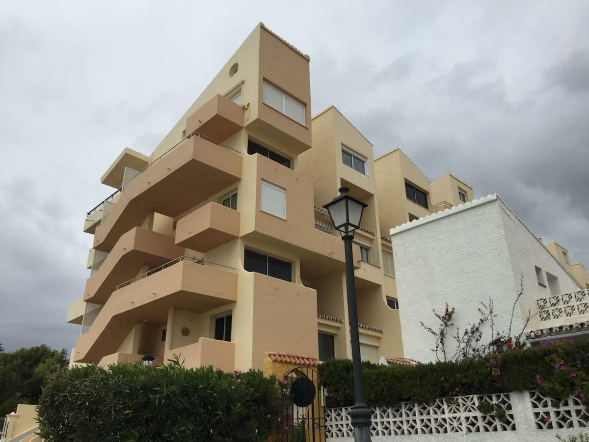 Casa Cachita 2-Confortable Estudio A Pie De Playa Estepona Ngoại thất bức ảnh