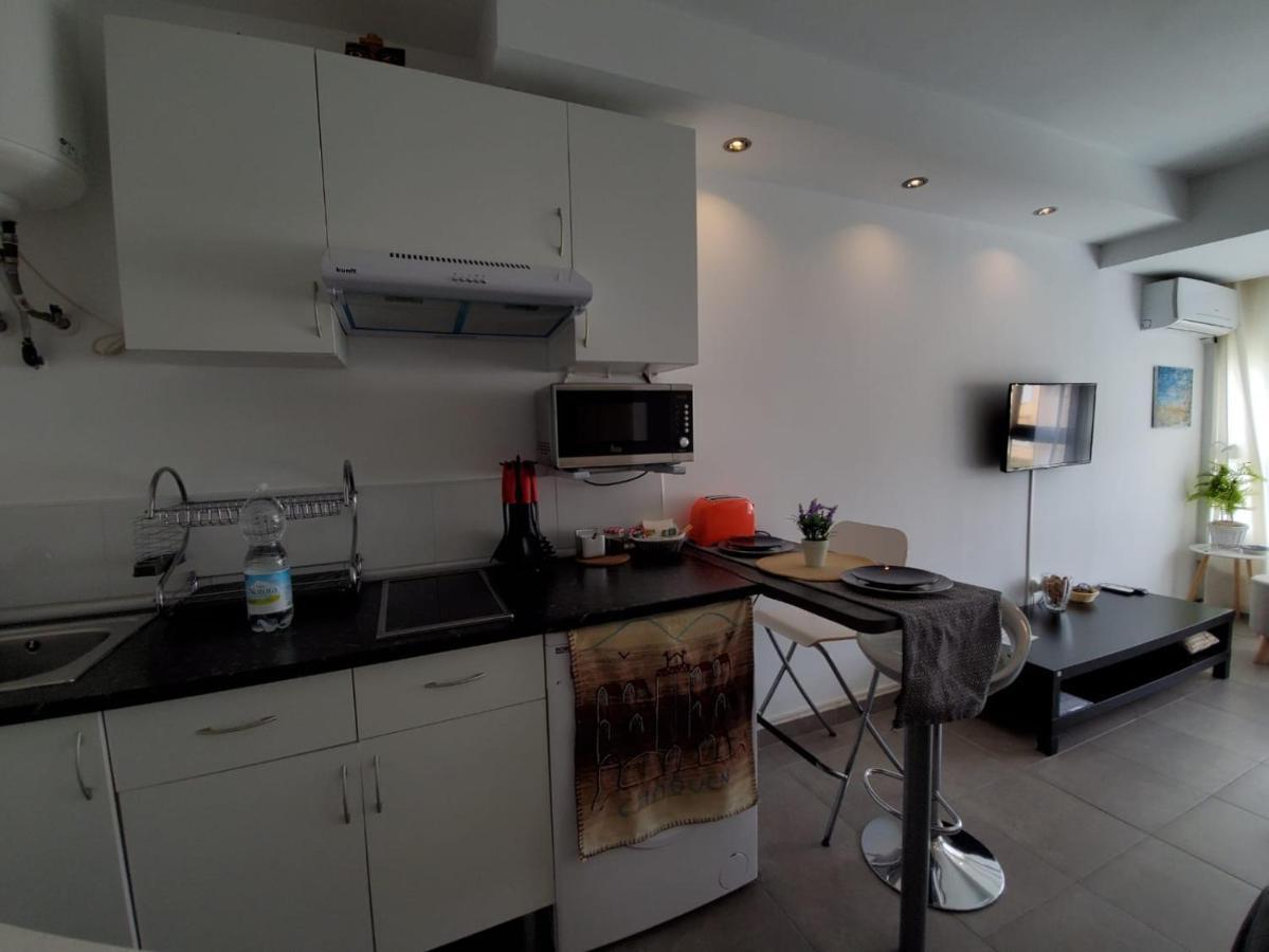 Casa Cachita 2-Confortable Estudio A Pie De Playa Estepona Ngoại thất bức ảnh